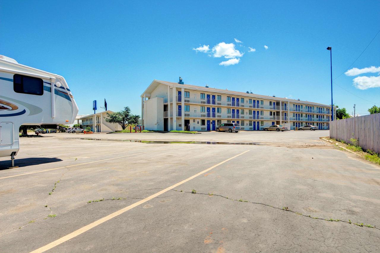 Motel 6-Oklahoma City, Ok - Frontier City ภายนอก รูปภาพ
