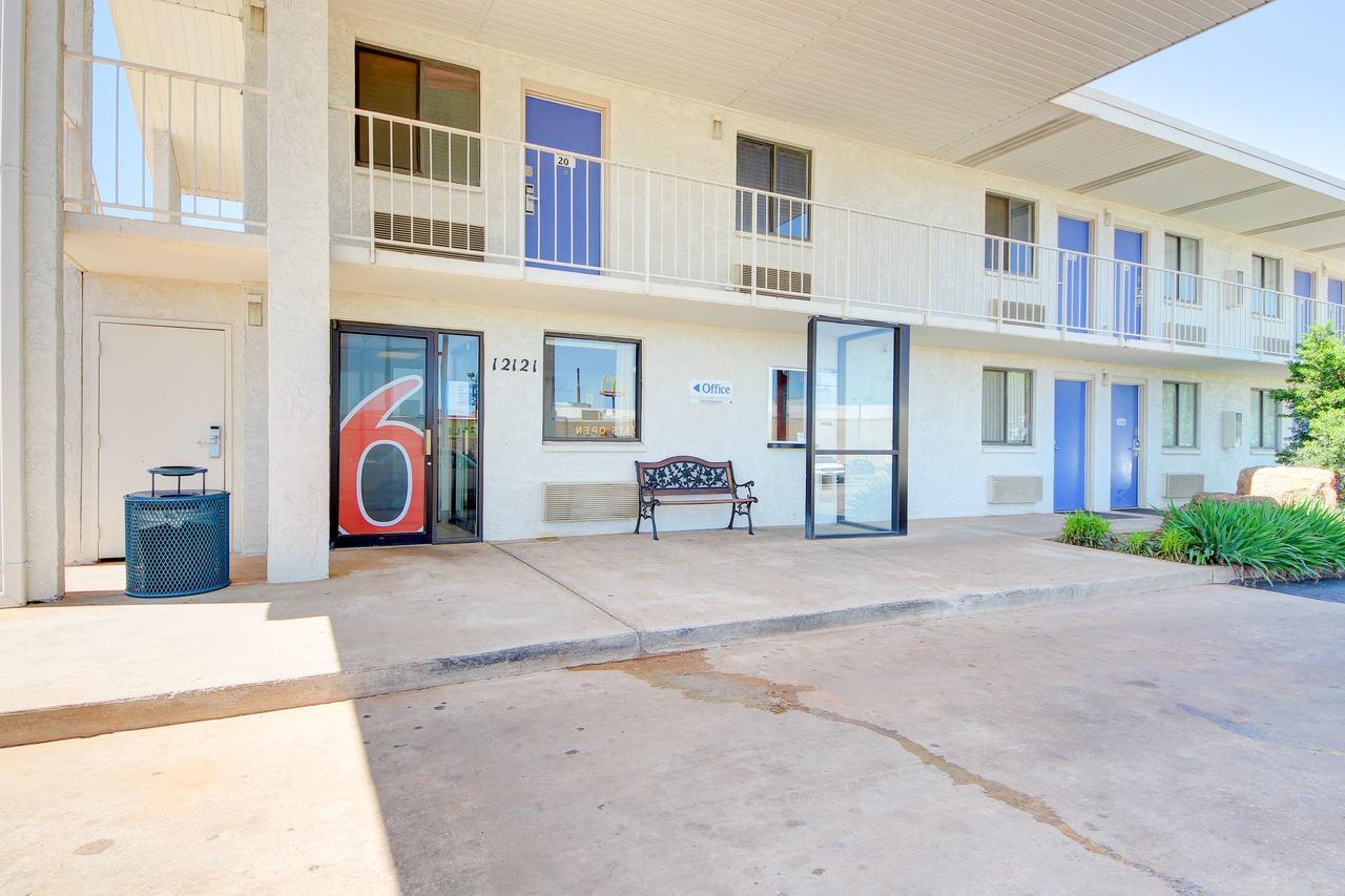 Motel 6-Oklahoma City, Ok - Frontier City ภายนอก รูปภาพ