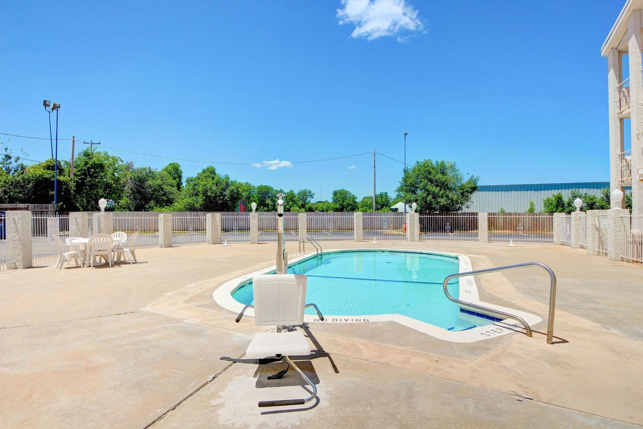 Motel 6-Oklahoma City, Ok - Frontier City ภายนอก รูปภาพ